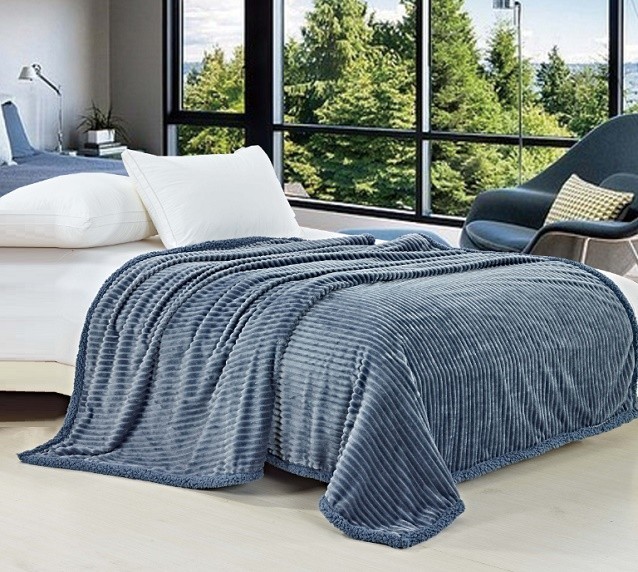 Narzuta dekoracyjna - koc w prążki grafitowa