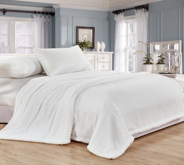 Narzuta dekoracyjna - koc w prążki ecru